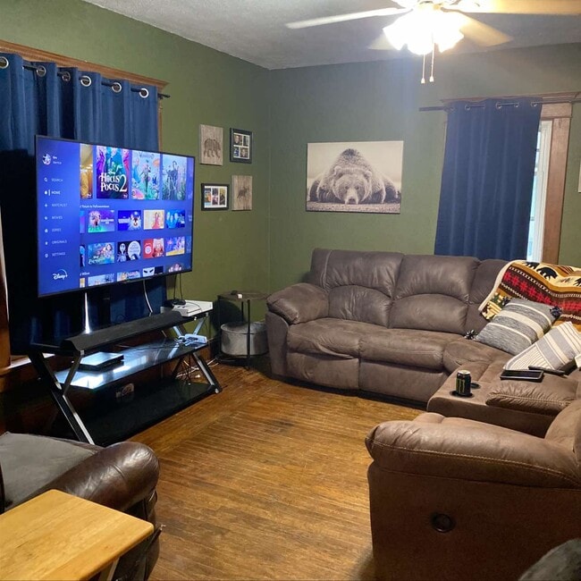 208 S Main St in Reading, MI - Building Photo - Building Photo