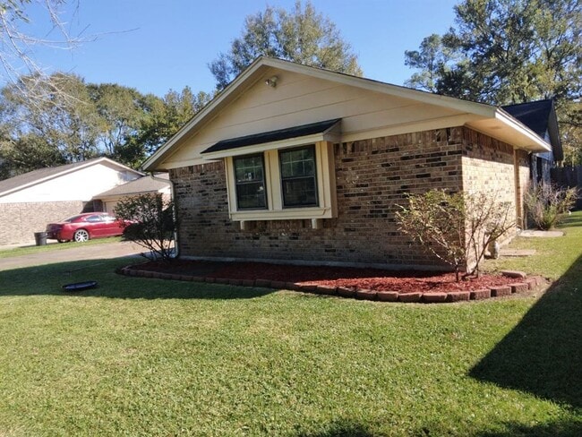 property at 3611 Tompkins Dr