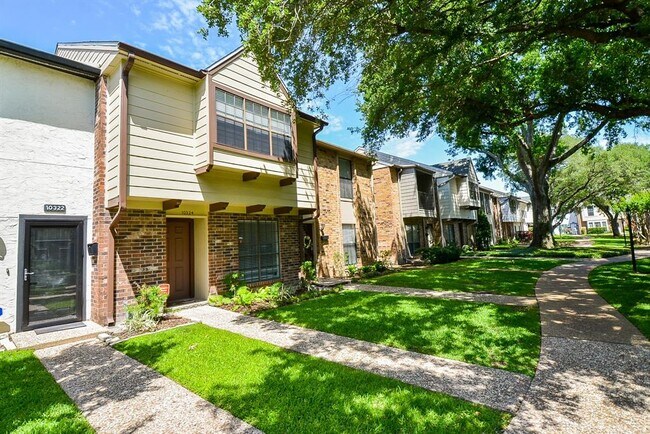 10324 Longmont Dr photo'