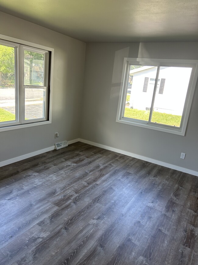 1229 S Thompson Dr in Madison, WI - Building Photo - Building Photo