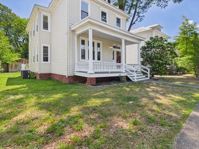 property at 203 W 33rd St