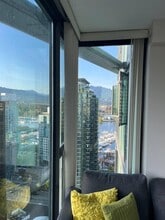 1331 W Georgia St in Vancouver, BC - Building Photo - Building Photo