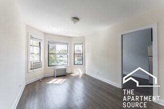 2645 N Spaulding Ave in Chicago, IL - Building Photo - Building Photo