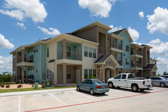 The Stanton in Lockhart, TX - Building Photo - Building Photo