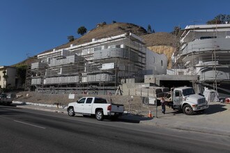 Villas at Carbon Beach in Malibu, CA - Building Photo - Building Photo