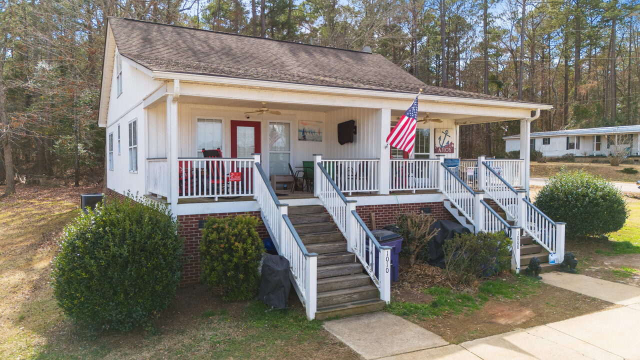 The Cottages at Lake Murray Resort in Leesville, SC - Building Photo