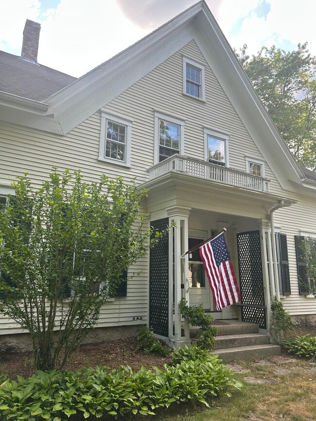 418 Front St, Unit 418 Front St. Marion