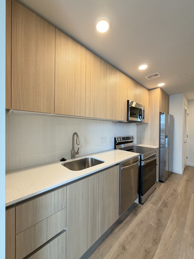 73 NW 30th St, Unit S2 in Miami, FL - Building Photo - Building Photo