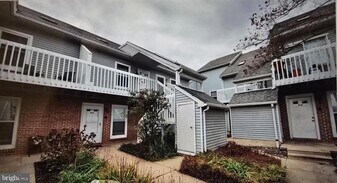 411 Park Pl Dr in Cherry Hill Township, NJ - Building Photo