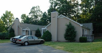 2609 Millborough Ct in Raleigh, NC - Building Photo