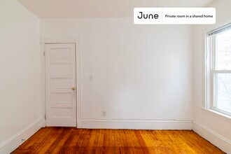Room in Shared 4 bed/1 bath home in Boston, MA - Foto de edificio - Building Photo