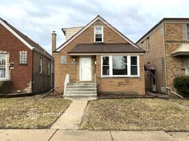 6844 W Dickens Ave in Chicago, IL - Building Photo
