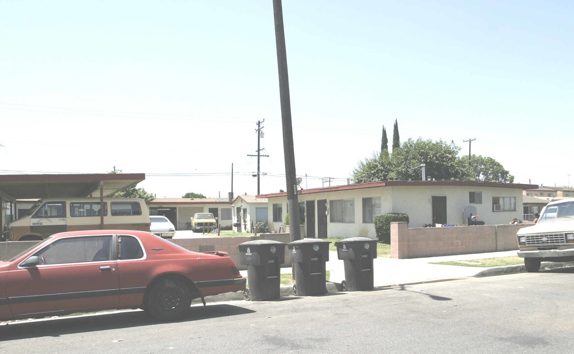 6024 Fostoria St in Bell Gardens, CA - Foto de edificio