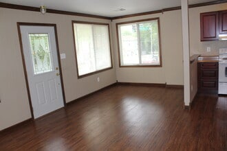7 S Main St in Harrison Township, NJ - Building Photo - Building Photo
