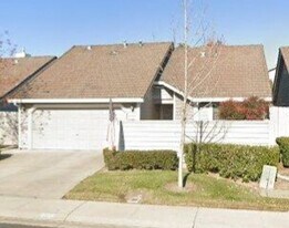 2213 Camborne Dr in Modesto, CA - Building Photo
