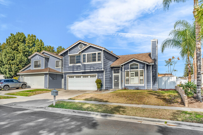 1359 Kroonen Dr in Corona, CA - Foto de edificio - Building Photo