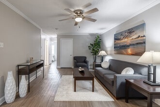 Residences at the Overlook in Little Rock, AR - Foto de edificio - Interior Photo