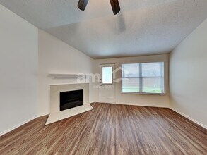 1041 McKavett Dr in Burleson, TX - Building Photo - Building Photo