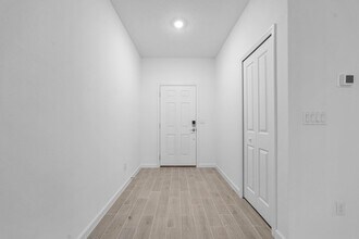 1708 Garden Grove Ct in Jacksonville, FL - Building Photo - Building Photo