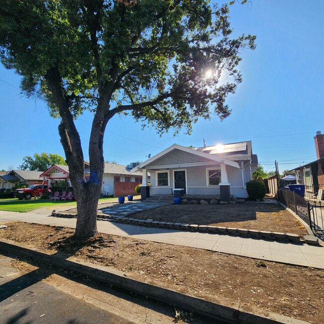 1373 N Echo Ave in Fresno, CA - Building Photo - Building Photo