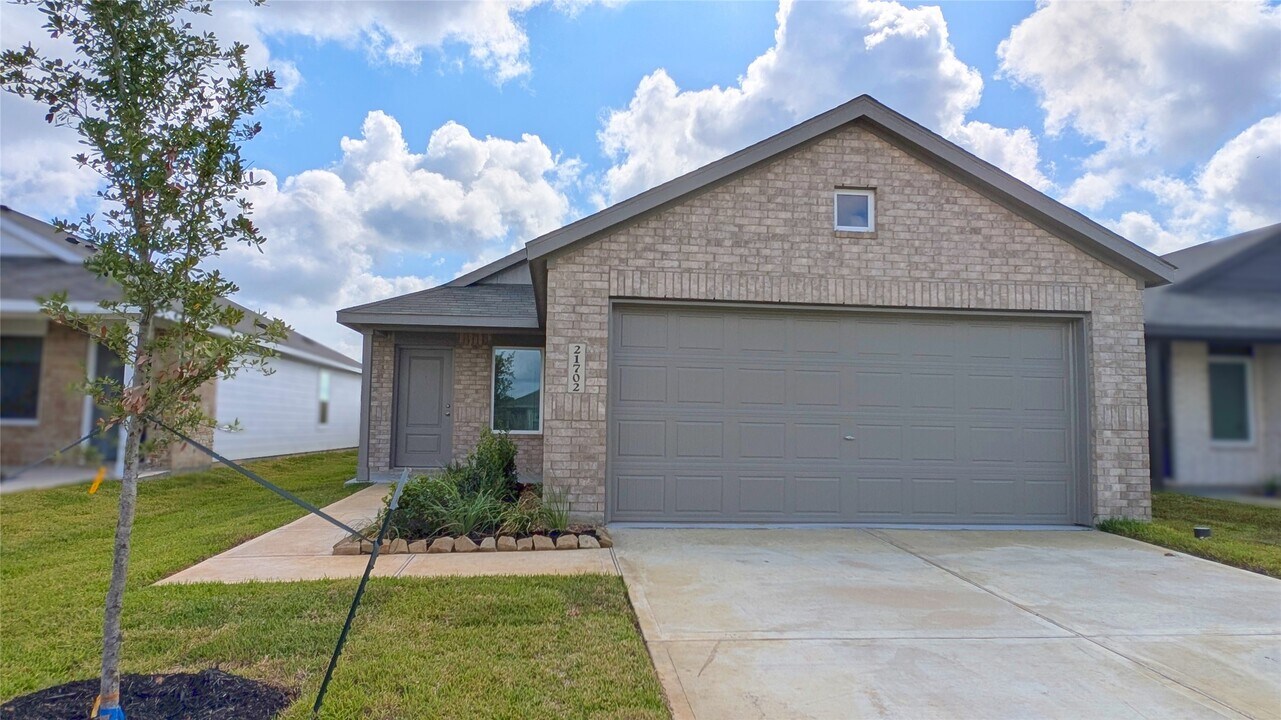 21702 Cottonwood Mdws Trl in Waller, TX - Building Photo