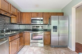 1659 Ashwood Ln in Birmingham, AL - Building Photo - Building Photo