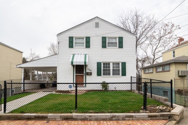 property at 726 Hestor Dr