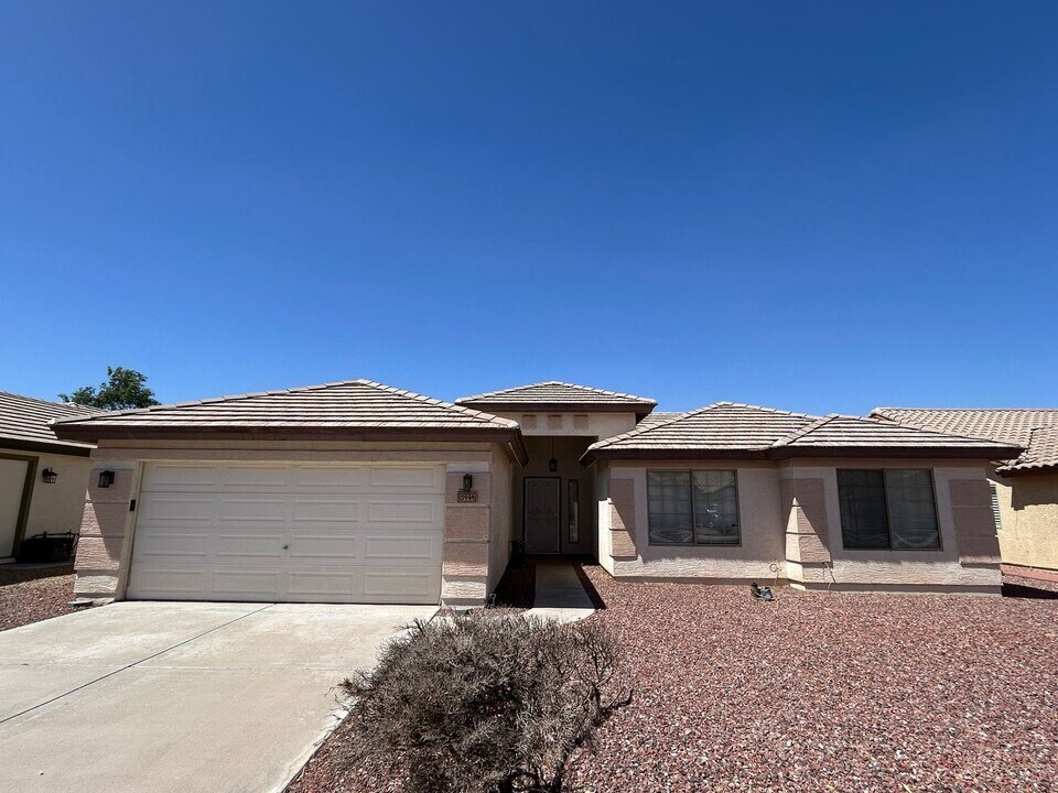 13444 W Paradise Ln in Surprise, AZ - Building Photo