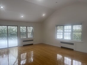 314 Main St in East Rockaway, NY - Building Photo - Building Photo