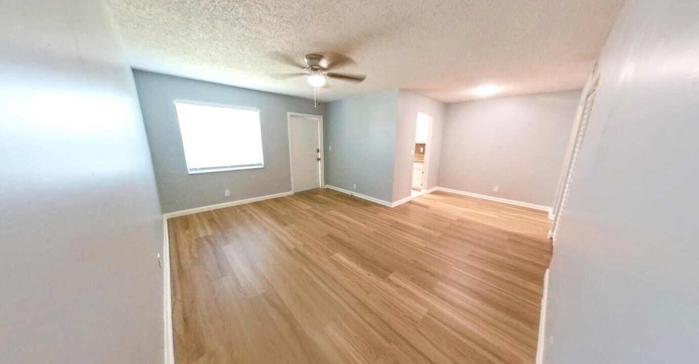 2301 SE 4th St, Unit 11 in Boynton Beach, FL - Foto de edificio