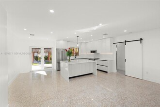 6030 SW 109th Ct in Miami, FL - Building Photo - Building Photo