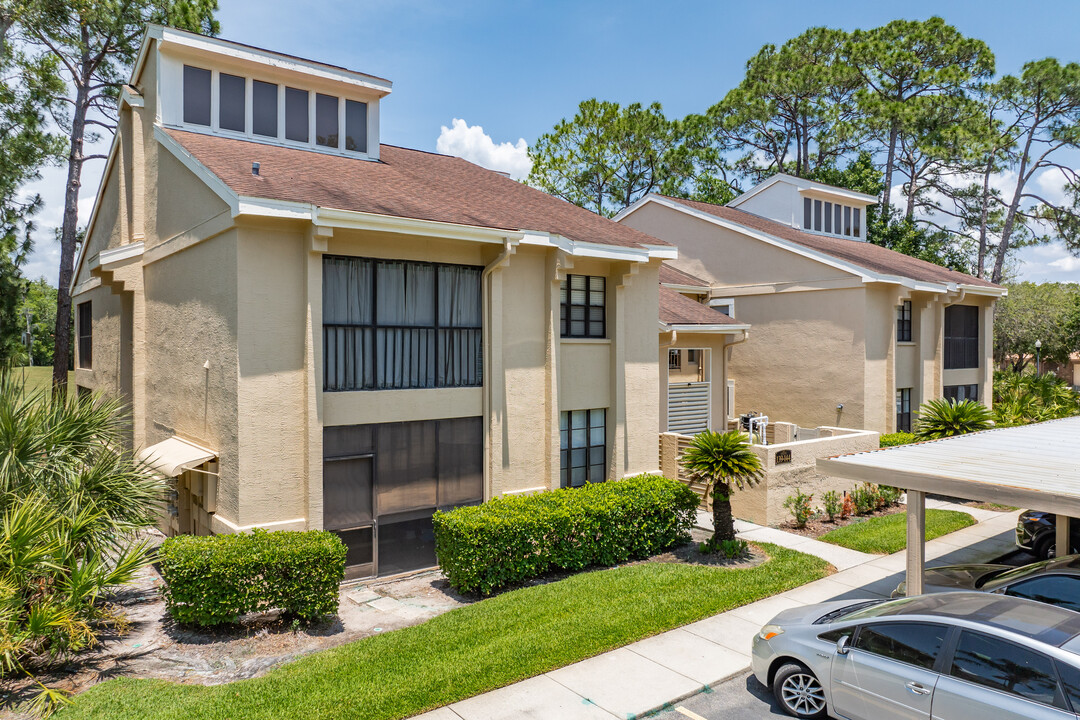 St. Andrews in Oldsmar, FL - Building Photo