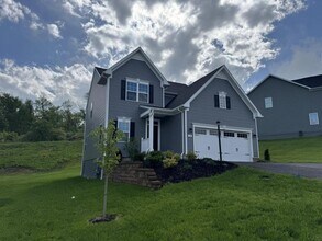 13 Dana Dr in Coraopolis, PA - Building Photo - Building Photo