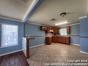 339 Como St in San Antonio, TX - Building Photo - Building Photo