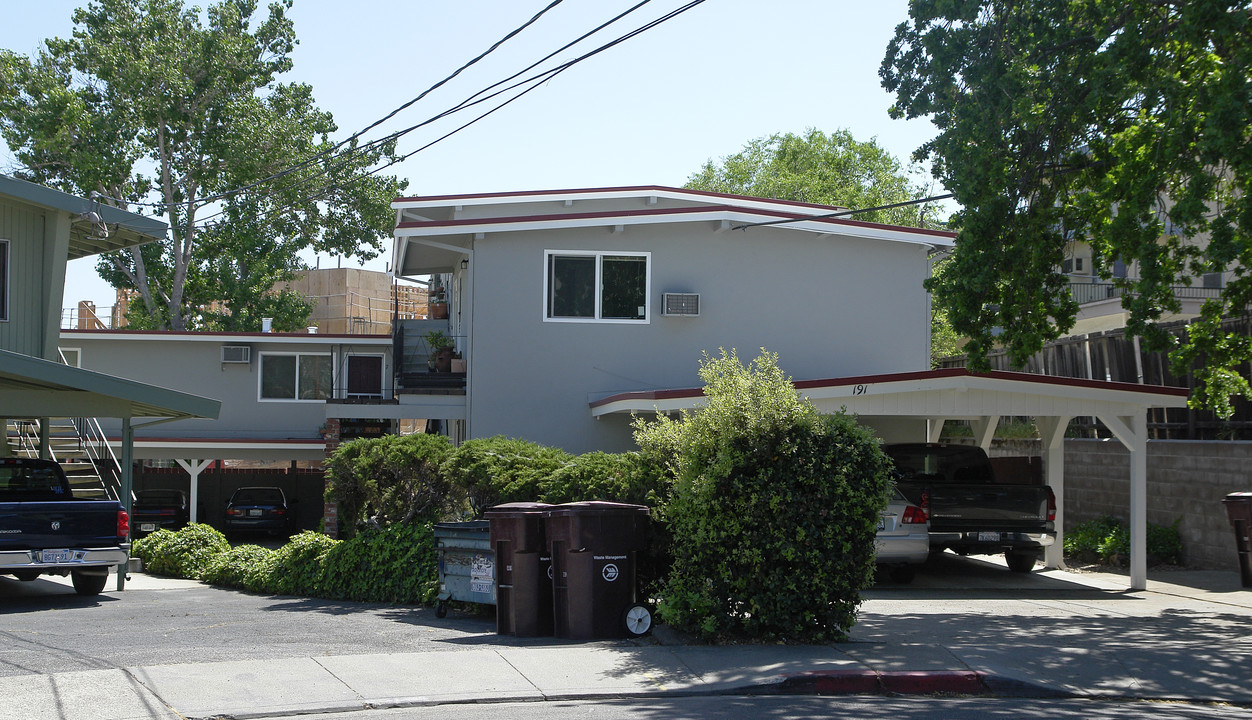 191 Village Ct in Walnut Creek, CA - Building Photo