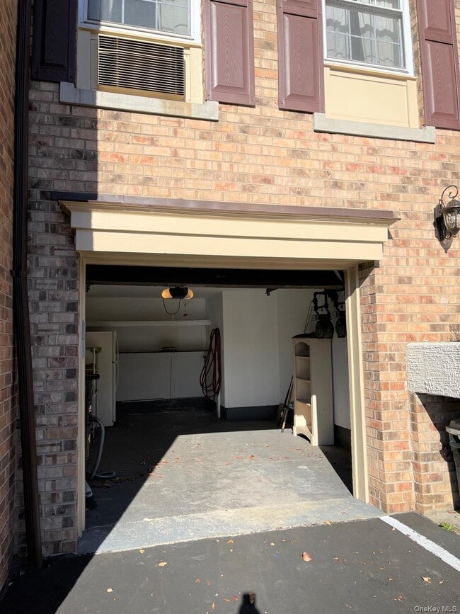 205-30 Brian Crescent in Queens, NY - Building Photo - Building Photo