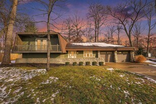 2844 Wildwood Rd in Columbus, OH - Building Photo