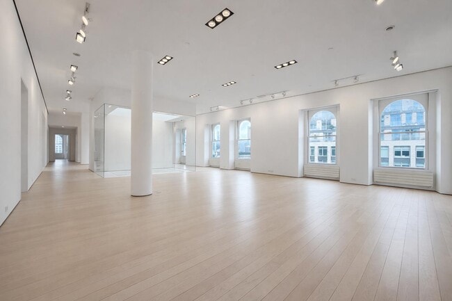 54 Bleecker St, Unit PH in New York, NY - Building Photo - Building Photo