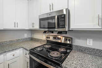 Crescent Pointe Apartments in North Charleston, SC - Foto de edificio - Interior Photo