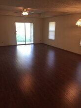 3360 S Parkmont Ct in Springfield, MO - Building Photo - Building Photo