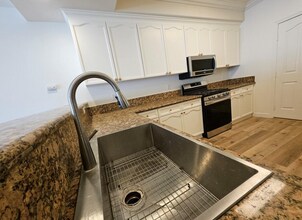 268 N Mar Vista Ave, Unit 2 in Pasadena, CA - Building Photo - Building Photo