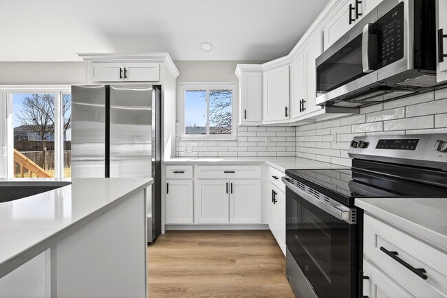 1362 Half Moon Dr in O'Fallon, MO - Building Photo - Building Photo