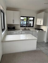 8240 NW 181st St in Hialeah, FL - Building Photo