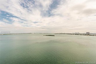 725 NE 22nd St-Unit -17C in Miami, FL - Building Photo - Building Photo