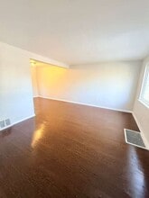 8154 Chaske St in Verona, PA - Building Photo - Building Photo