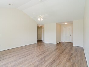 1105 SW Cabriolet St in Bentonville, AR - Building Photo - Building Photo