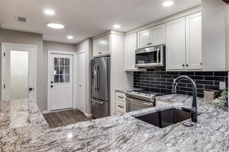 7407 Wellcrest Dr in Dallas, TX - Building Photo - Building Photo