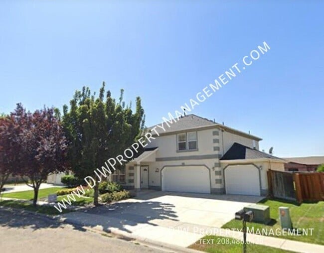 4439 N Tempest Way
