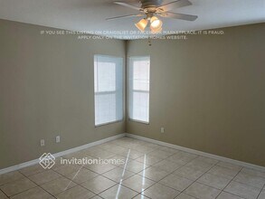 1215 Lake Shore Ranch Dr in Seffner, FL - Building Photo - Building Photo