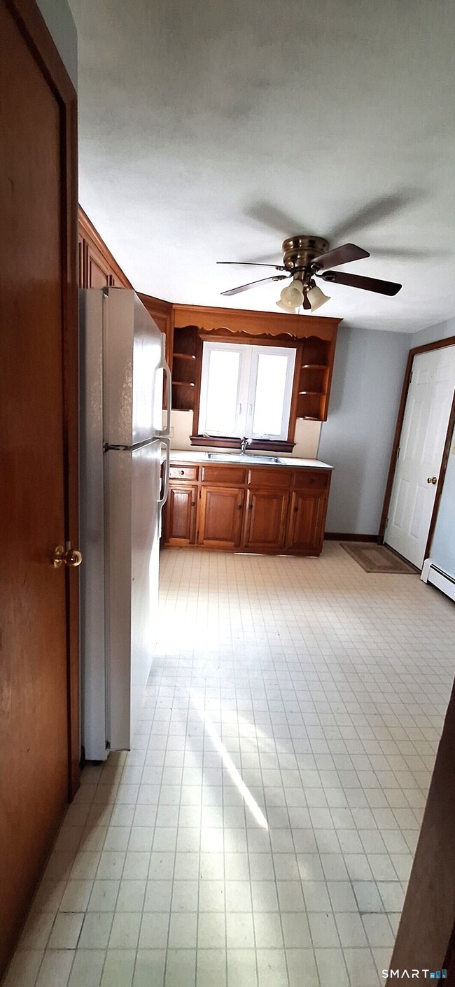 12 Carpenter Rd in bolton, CT - Building Photo - Building Photo